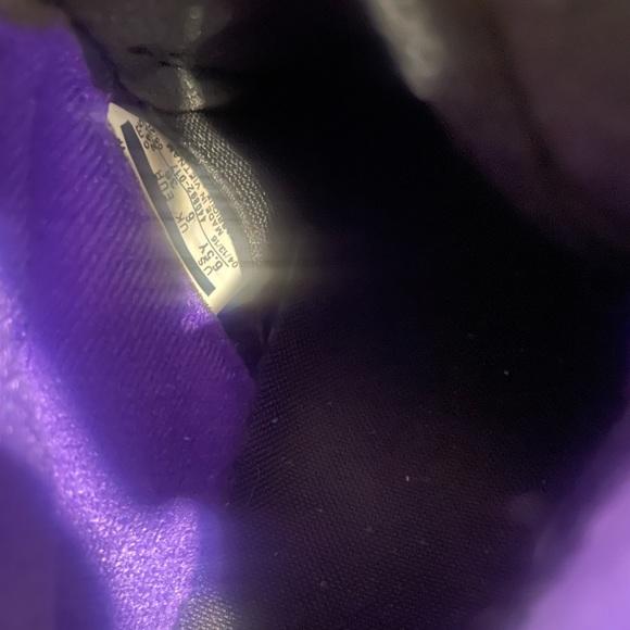 Raptors Jordan 5 - Picture 2 of 5